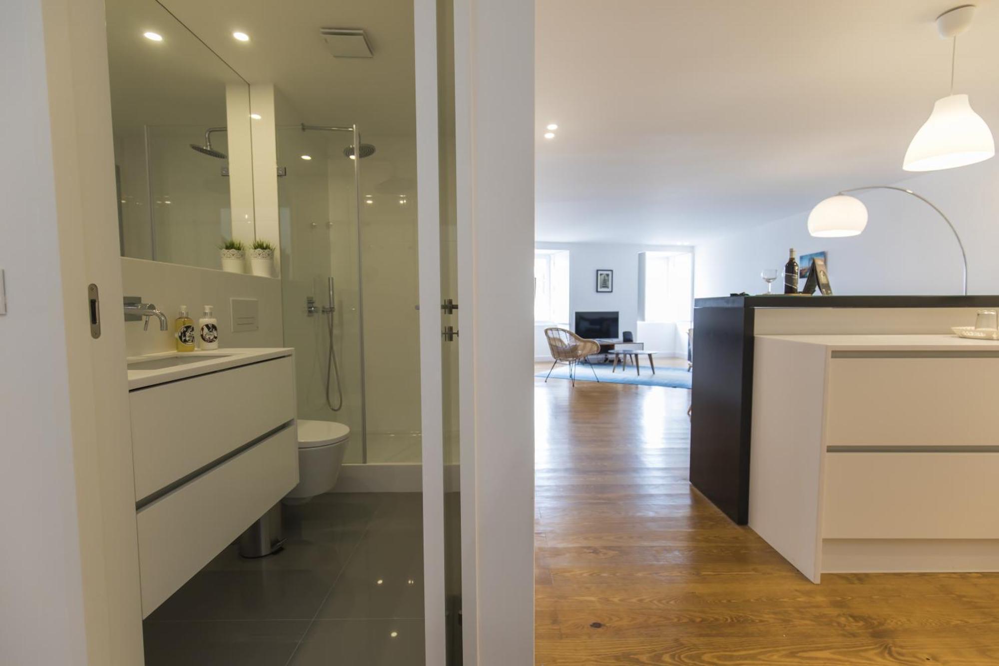 Lovely Duplex W Balcony Apartment Lissabon