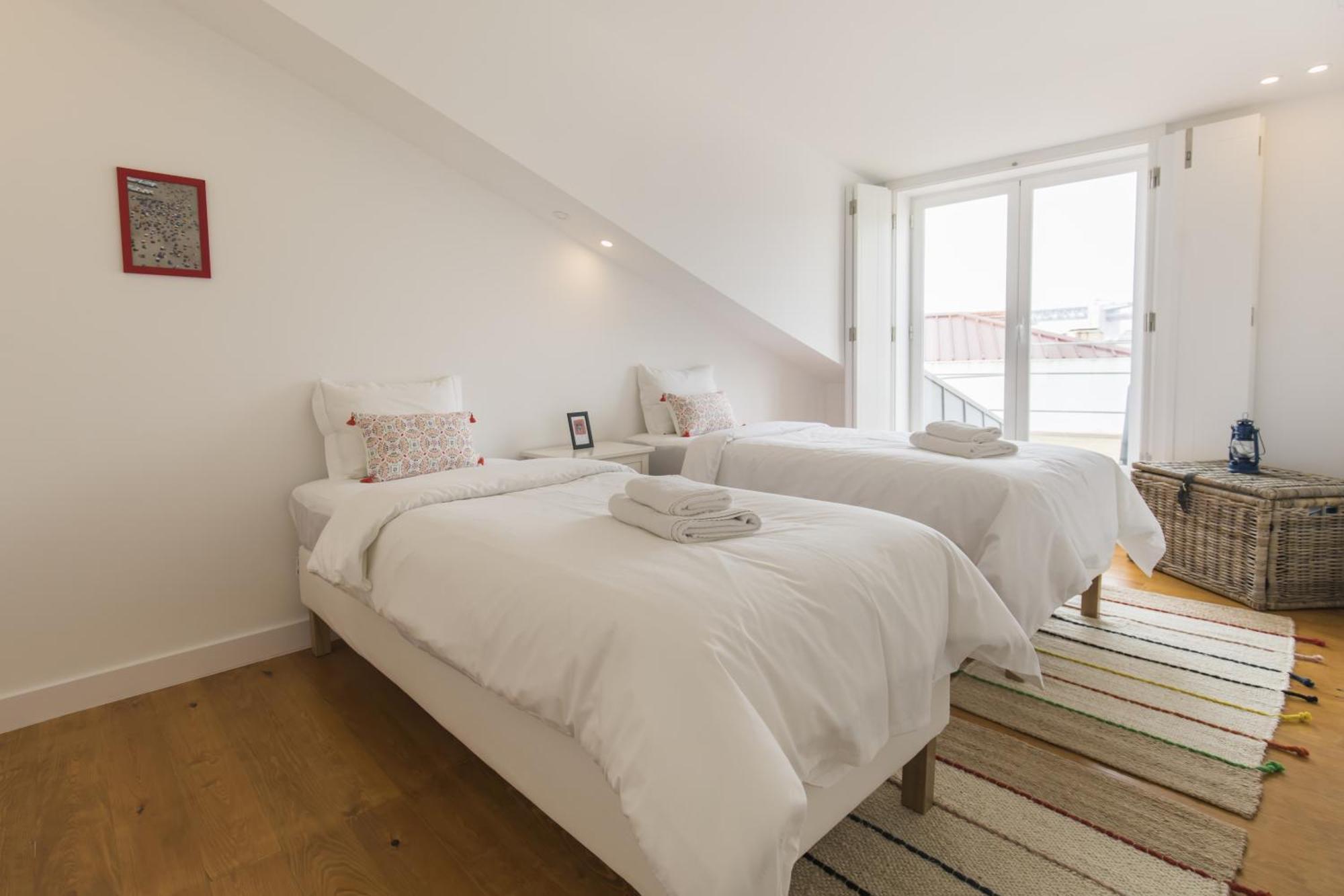 Lovely Duplex W Balcony Apartment Lissabon