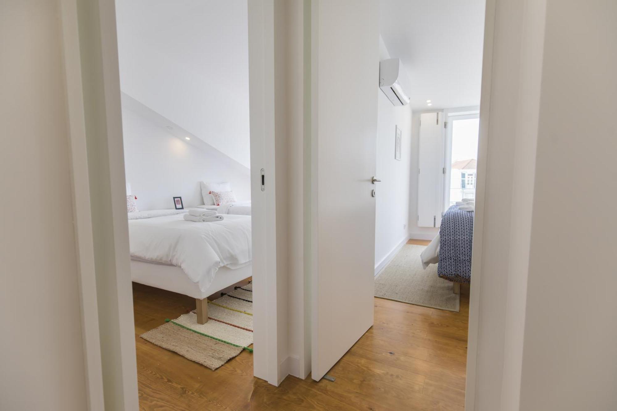 Lovely Duplex W Balcony Lissabon