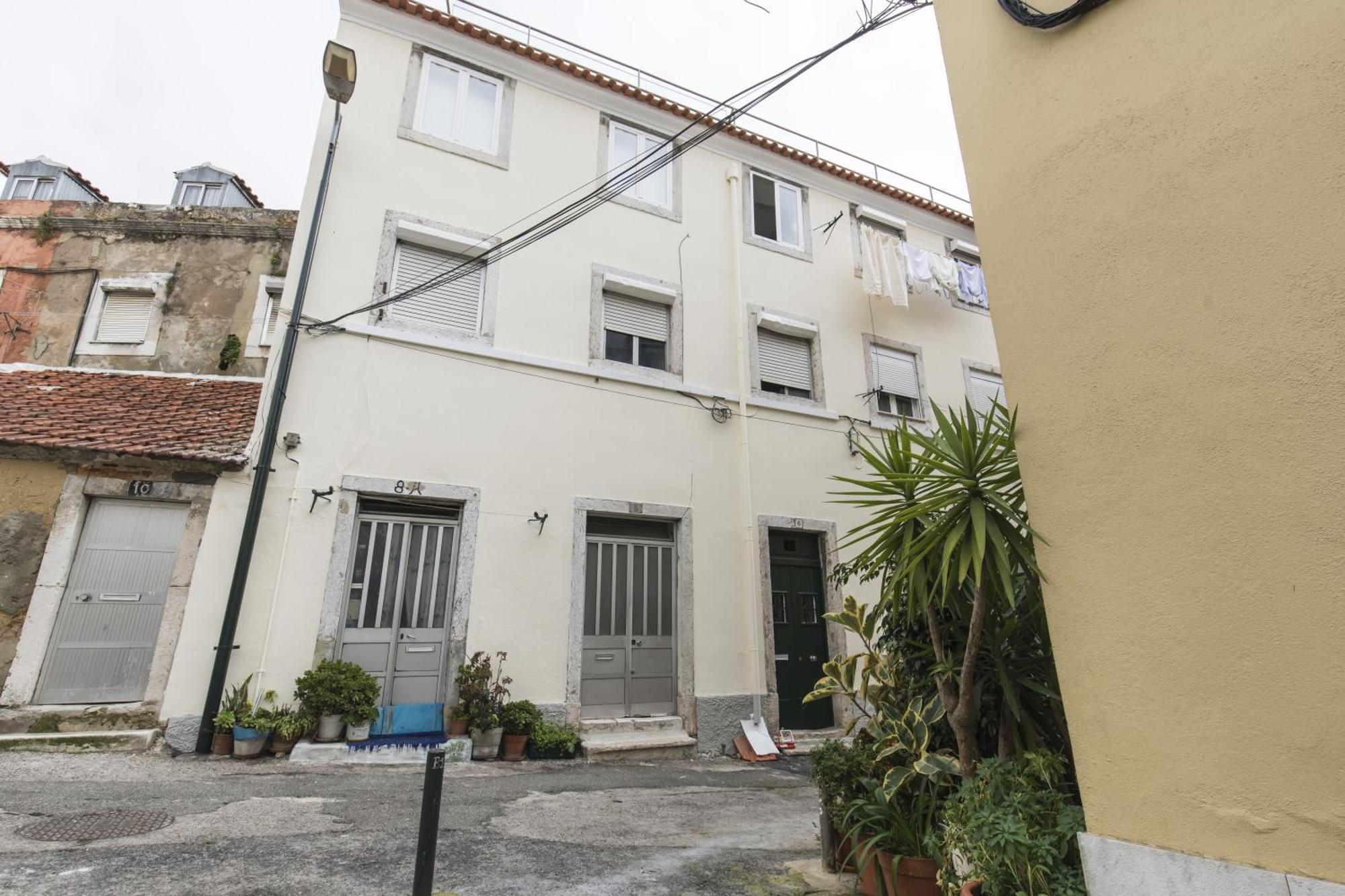 Lovely Duplex W Balcony Apartment Lissabon