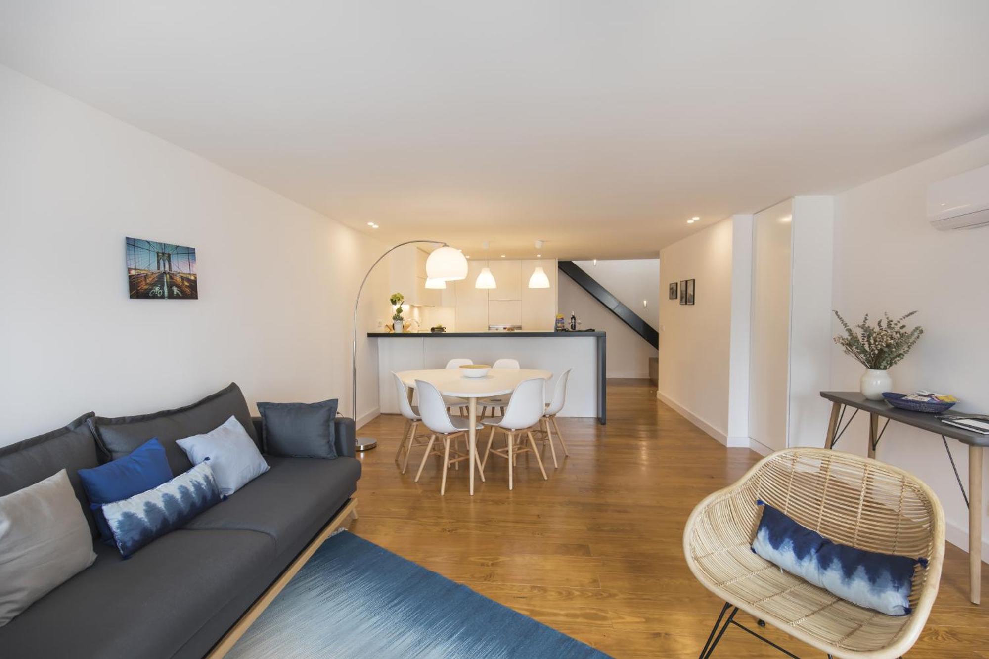 Lejlighed Lovely Duplex W Balcony *