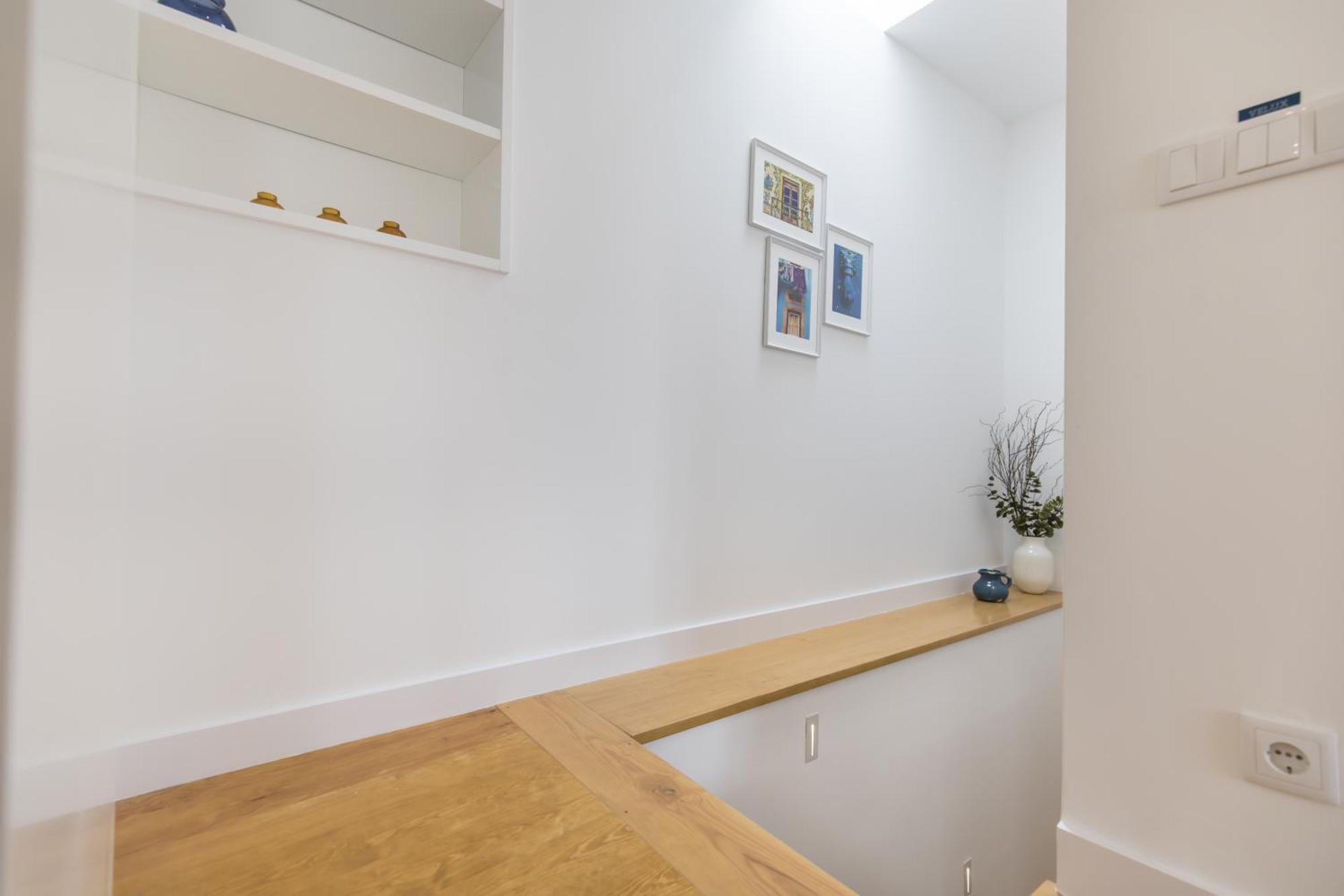 Lejlighed Lovely Duplex W Balcony *